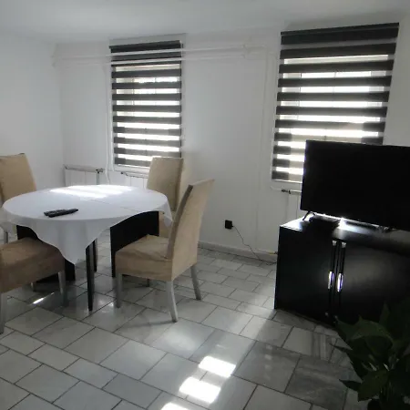 Liliom Apartment *